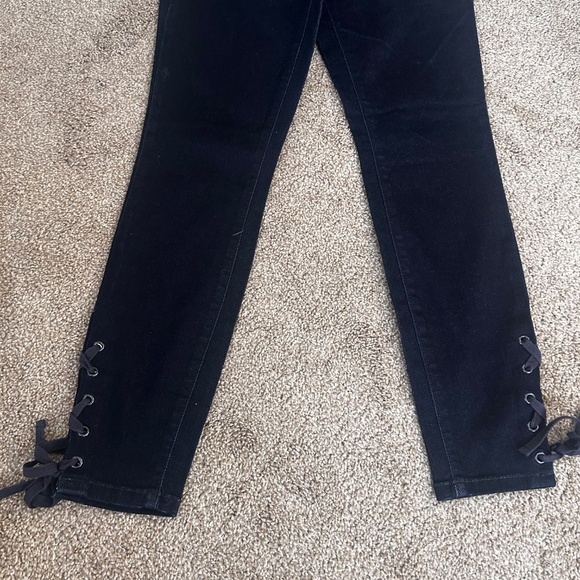 ANA skinny jeans size 4 dark wash color - Picture 2 of 3